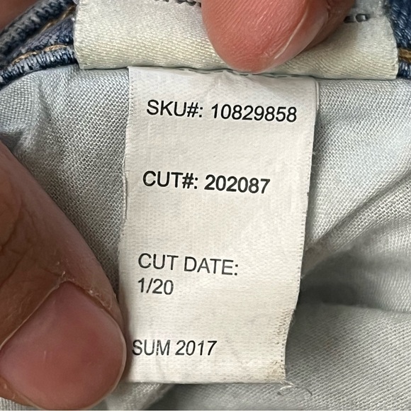 Torrid Bermuda distressed denim shorts - Picture 2 of 5